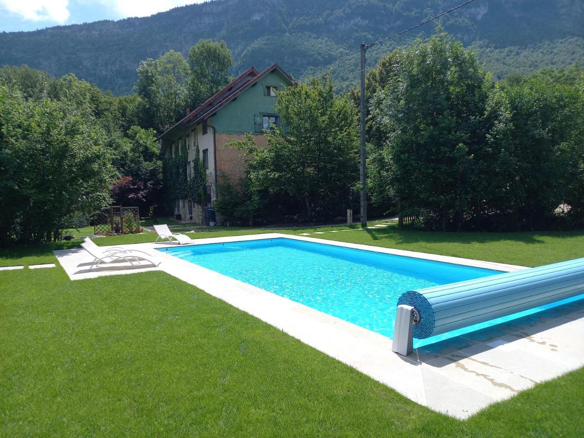 La Clairiere Du Moulin Bed & Breakfast Lepin-le-Lac Luaran gambar